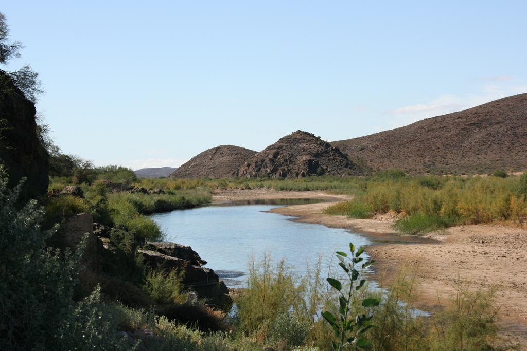Wolverfontein Karoo Cottages ลาดิสมิธ ภายนอก รูปภาพ